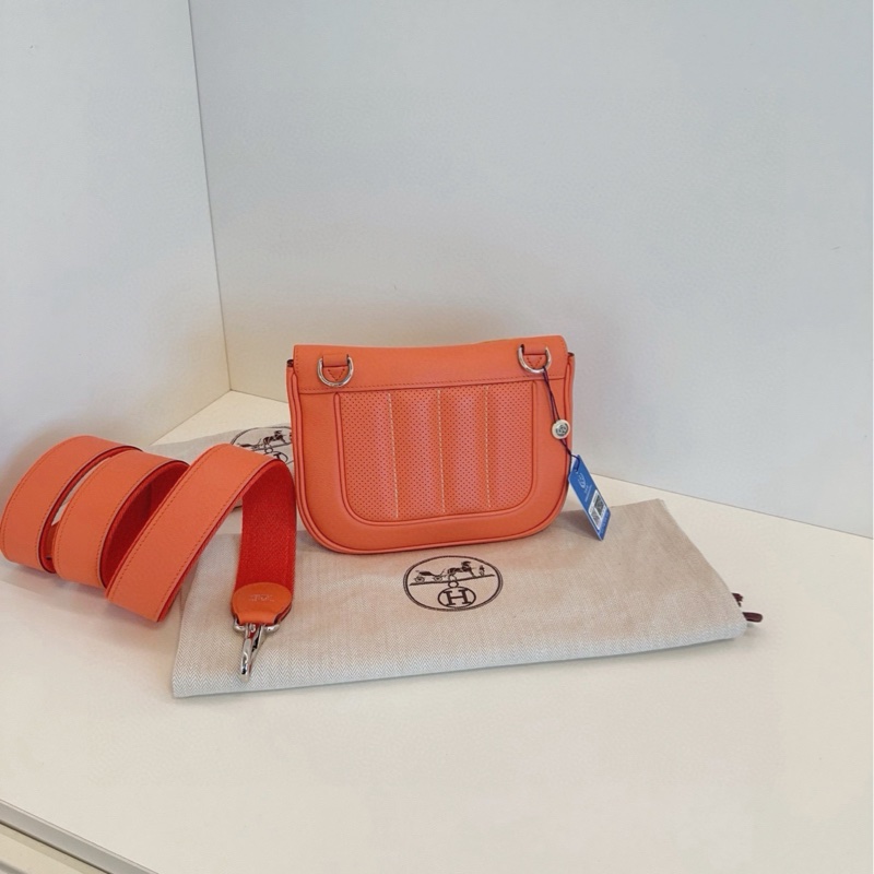 【閒置帶膜🆕】Hermes Berline mini奶油粉橘🍊Kelly銀扣小方胖子/柏林包 雙面寬肩帶郵差包 T刻 Ec皮 斜挎包-2
