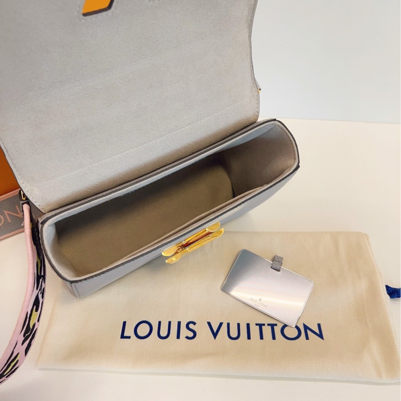 【98新🆕】LV 芯片 Twist MM 灰色水波紋拼粉色外縫線 粉色豹紋寬肩帶 金扣斜挎包-8
