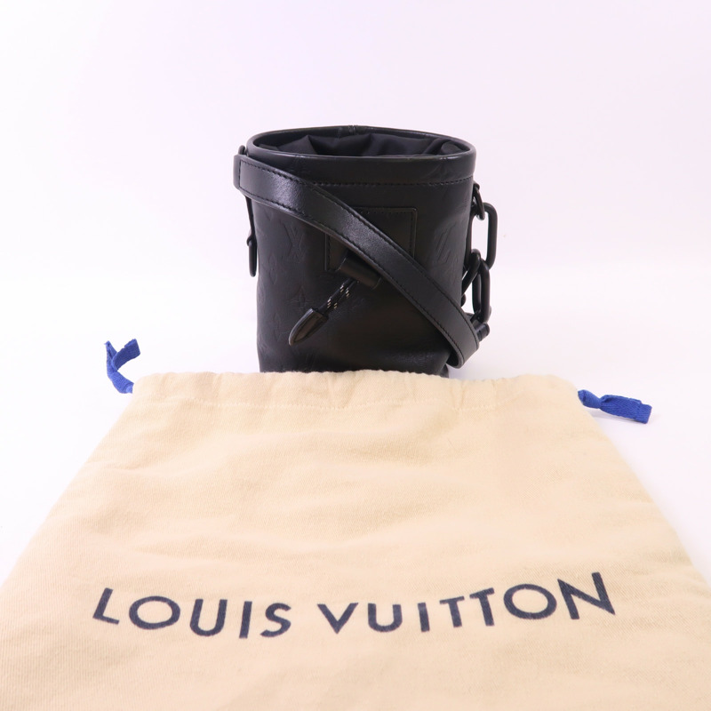 LOUIS VUITTON Monogram Shadow Chalk Nano肩背袋-8