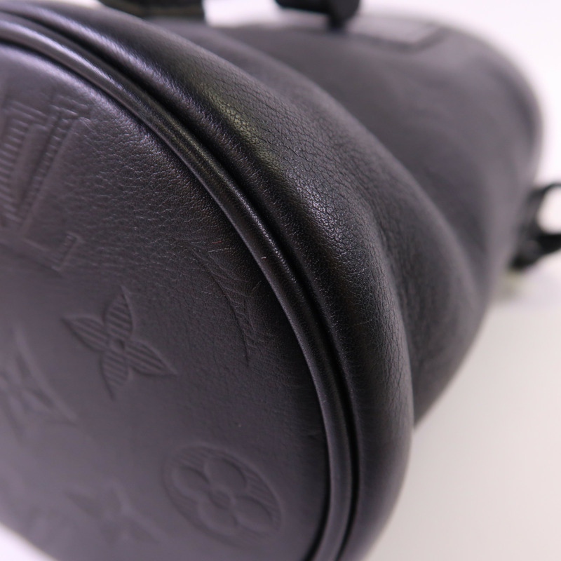 LOUIS VUITTON Monogram Shadow Chalk Nano肩背袋-9