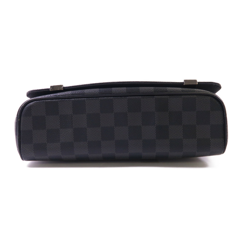 LOUIS VUITTON Damier Graphite Distrist PM銀扣肩背袋-3