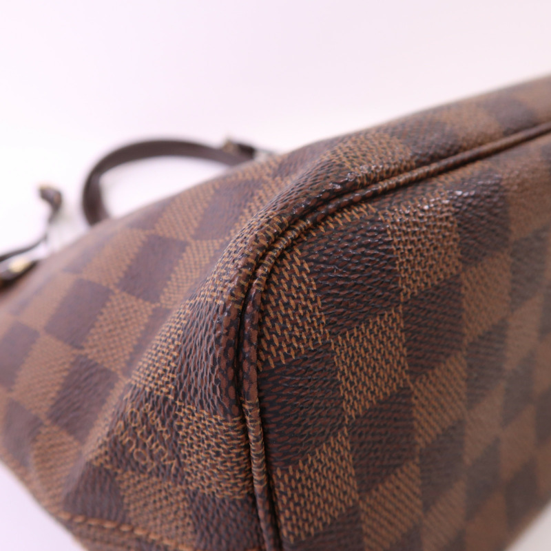 LOUIS VUITTON Damier Neverfull PM金扣手挽袋-11