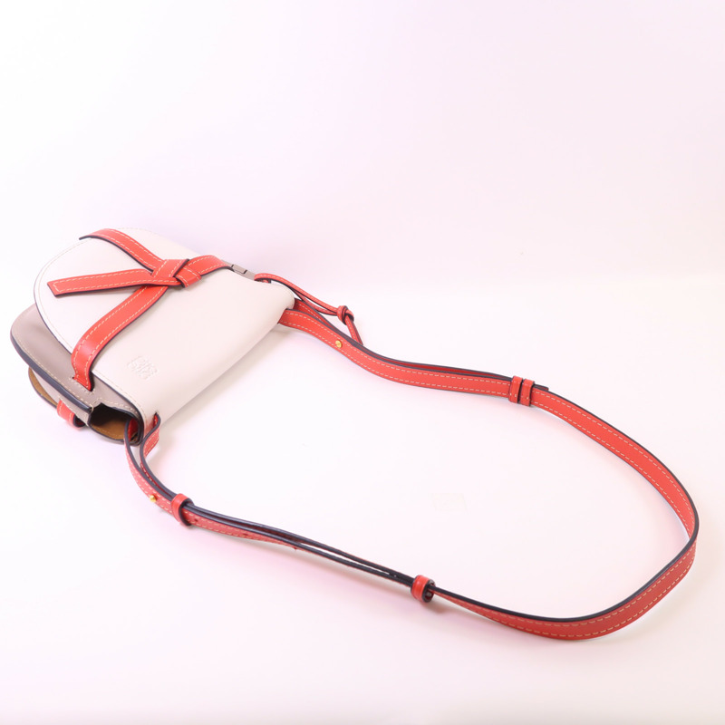 LOEWE 牛皮皮革Gate Small金扣肩背袋-8