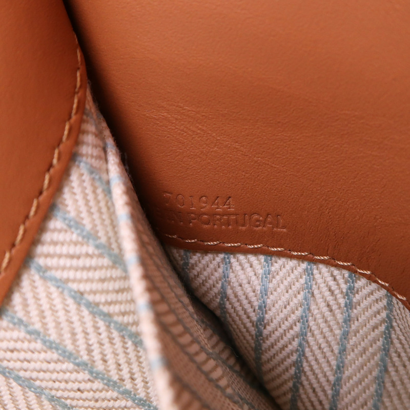 LOEWE 帆布Cushion Tote肩背袋/手挽袋-6