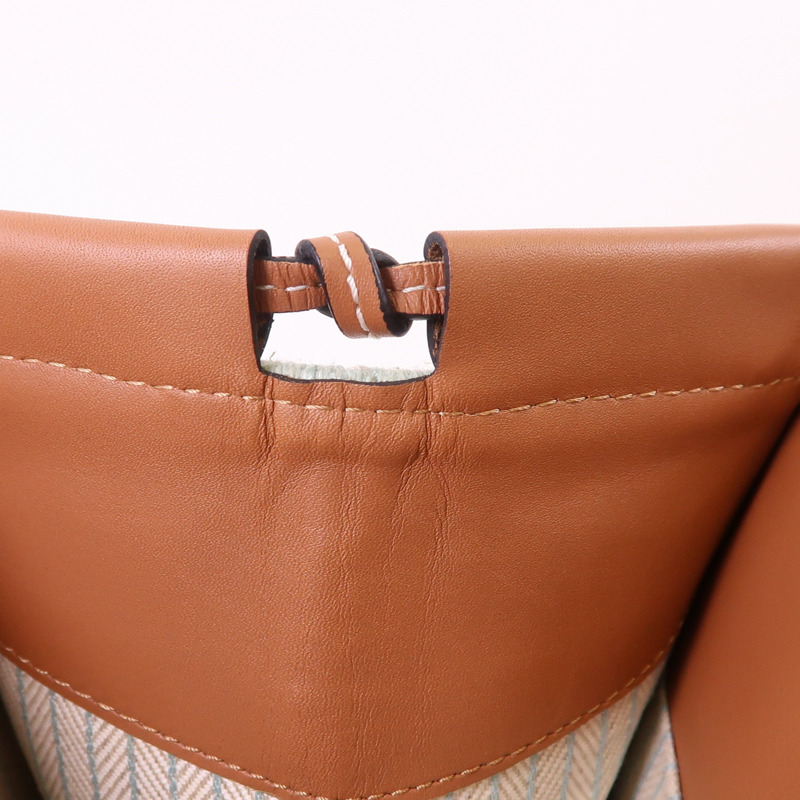 LOEWE 帆布Cushion Tote肩背袋/手挽袋-13