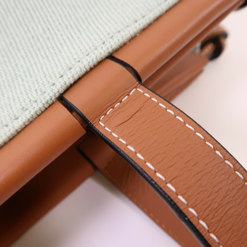 LOEWE 帆布Cushion Tote肩背袋/手挽袋-15