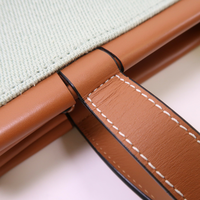 LOEWE 帆布Cushion Tote肩背袋/手挽袋-16