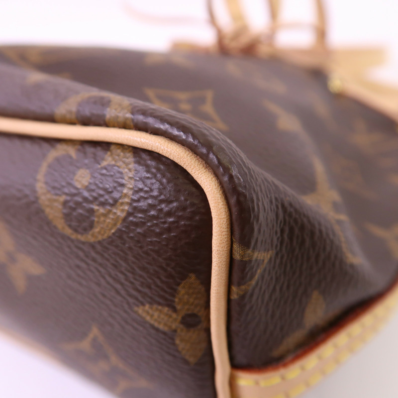 LOUIS VUITTON Monogram Nano Noe金扣肩背袋-10