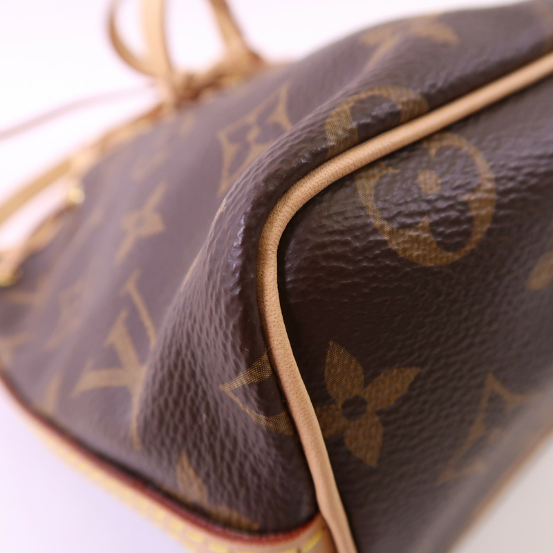 LOUIS VUITTON Monogram Nano Noe金扣肩背袋-11