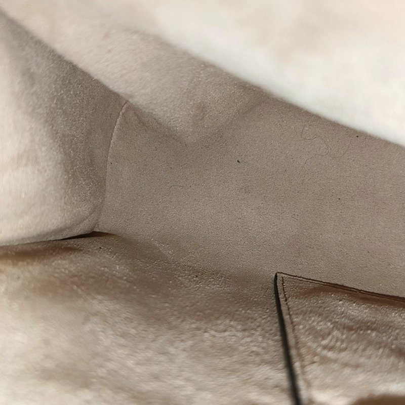 GUCCI Padlock 中號黑色牛皮老花壓紋單肩包斜挎包手提包金色五金-13