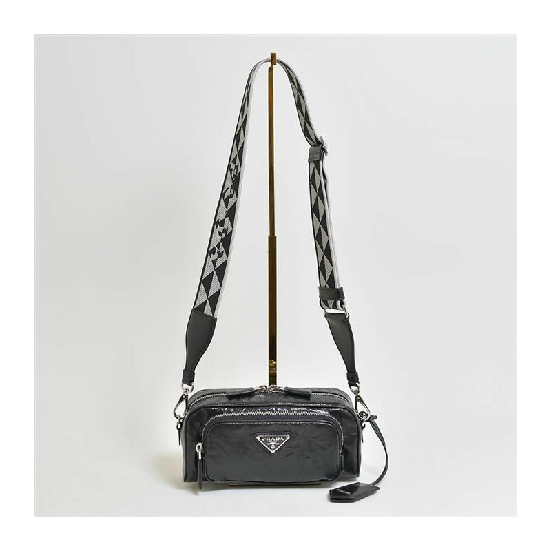 PRADA 復古迷你口袋肩斜背包 1BH198 UVL-0