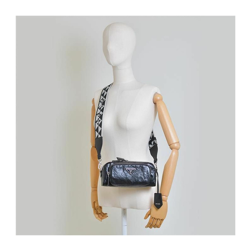 PRADA 復古迷你口袋肩斜背包 1BH198 UVL-5