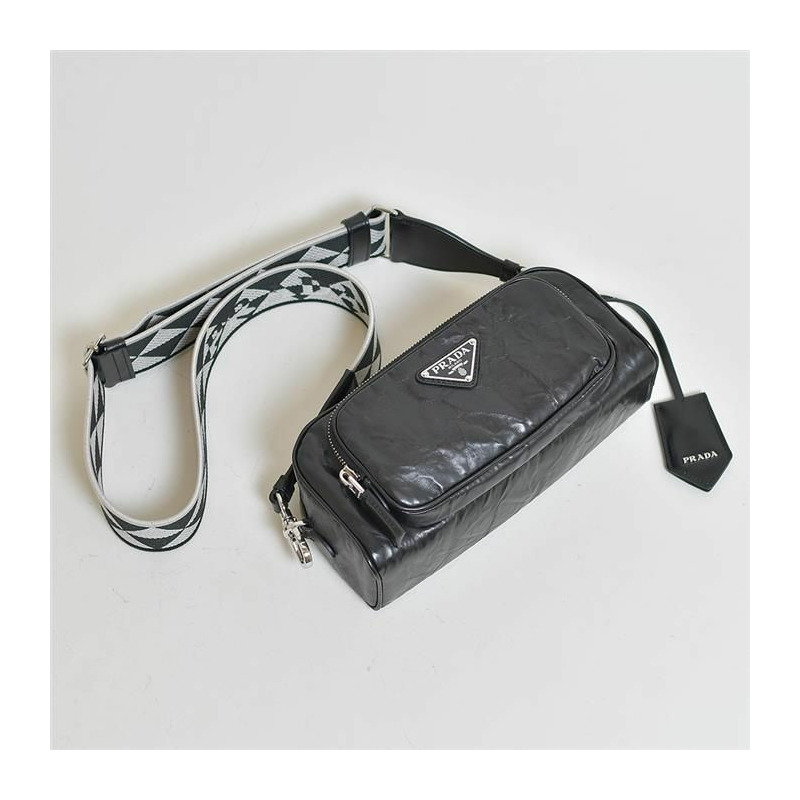 PRADA 復古迷你口袋肩斜背包 1BH198 UVL-13