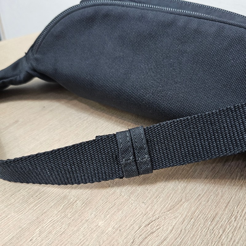 [福利出清😘] Balenciaga黑色帆布Explore黑釦胸口腰包-11