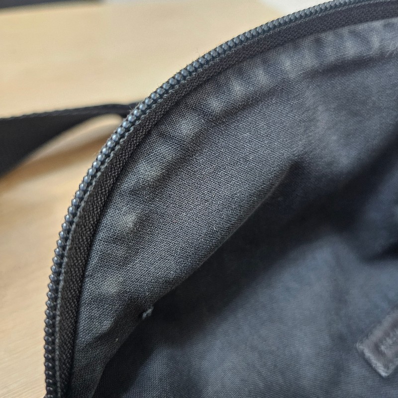 [福利出清😘] Balenciaga黑色帆布Explore黑釦胸口腰包-23