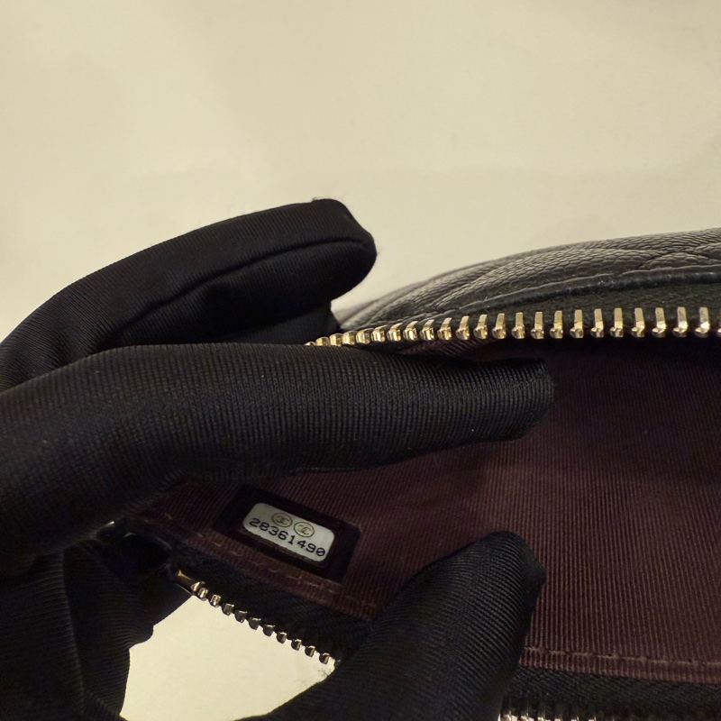 Chanel香奈兒 一字扁長夾雙c菱格紋-5