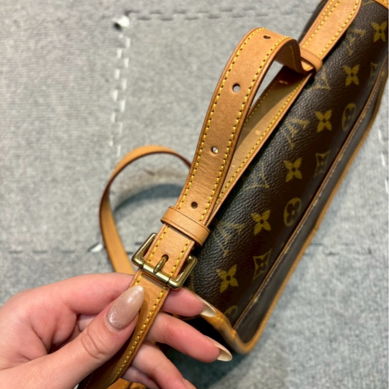 🏷Louis vuitton馬鞍包-26
