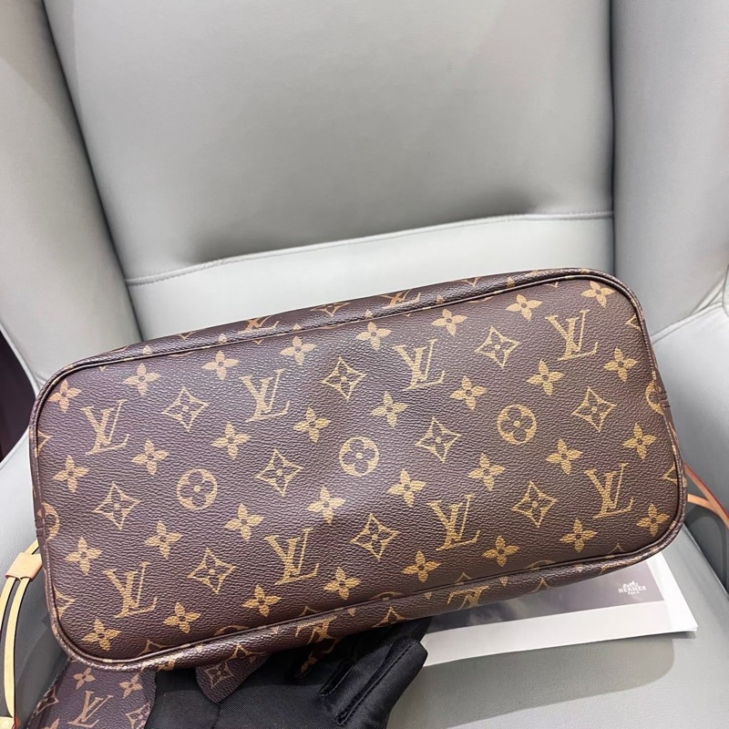 LV Neverfull-4