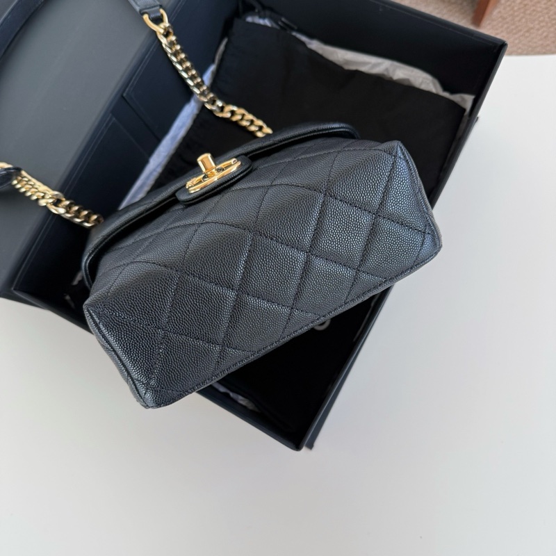 Chanel黑金翻蓋牛奶盒子-6