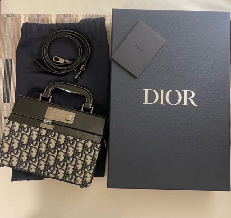 💼Dior Lock 手袋｜經典優雅款 ✨ 黑色小牛皮・可手提 / 肩背 / 斜背 ✨-4