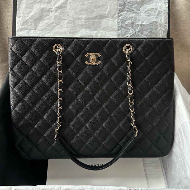 【配件：防塵袋 💕 】Chanel 23K gst tote 大托特 購物袋 黑金 黑色 金扣 荔枝牛皮 手提 單肩 腋下-0