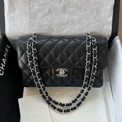 【 配件：防塵袋、小票 💕 】Chanel cf 小號 黑銀 黑色 銀扣 荔枝牛皮 手提 單肩 腋下 斜挎