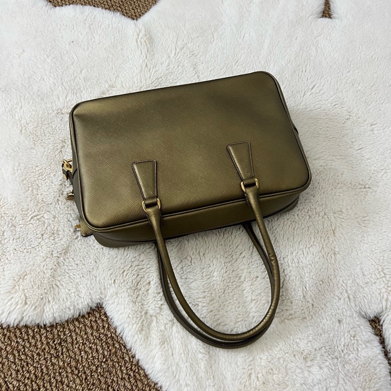 Prada金色 Plume 30-1