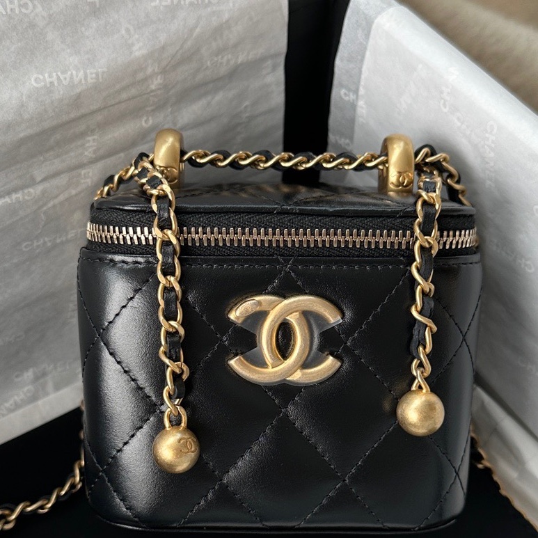 【配件：防塵袋、保卡 💕】Chanel 21A 雙金球 小盒子 盒子包 化妝包 黑金 黑色 金扣 牛皮 鏈條可調節 手提 單肩 斜挎-2