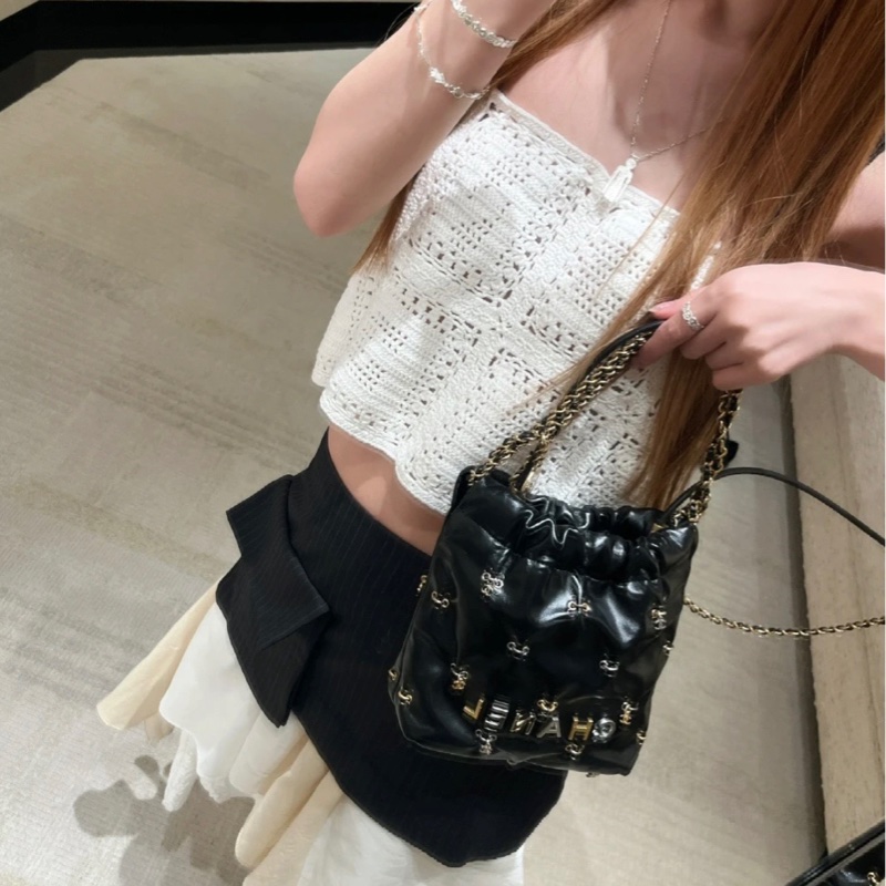 【配件：防塵袋 💕 】 Chanel 24A 22bag mini 特別款 垃圾袋 黑金銀 黑色 金銀鴛鴦配色 鼻環logo吊墜 牛皮 肩帶可拆卸 手提 單肩 斜挎-1