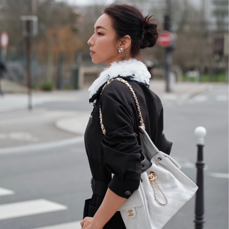 【配件：防塵袋、小票 💕 】 Chanel 25K 25bag 腋下 hobo 小號 白金 白色 金扣-4