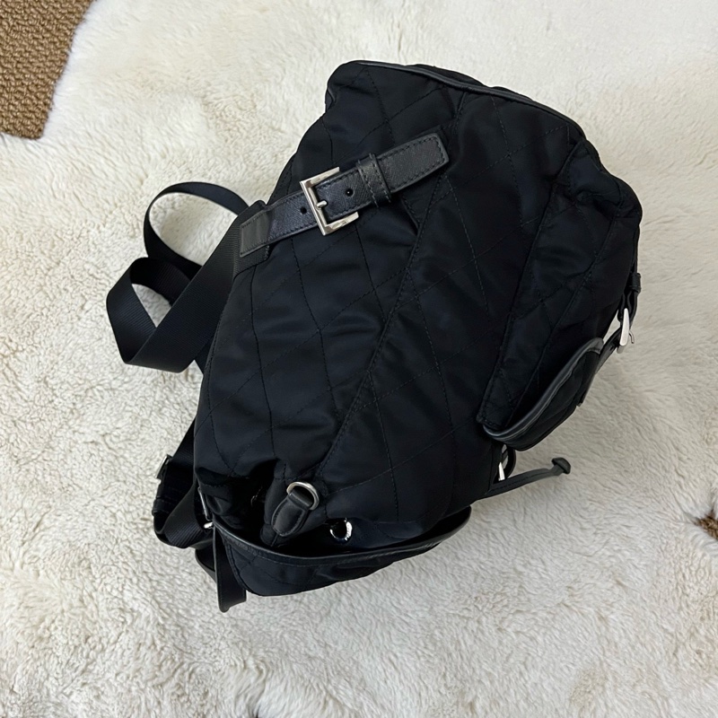 Prada 現代款黑銀雙肩包-3