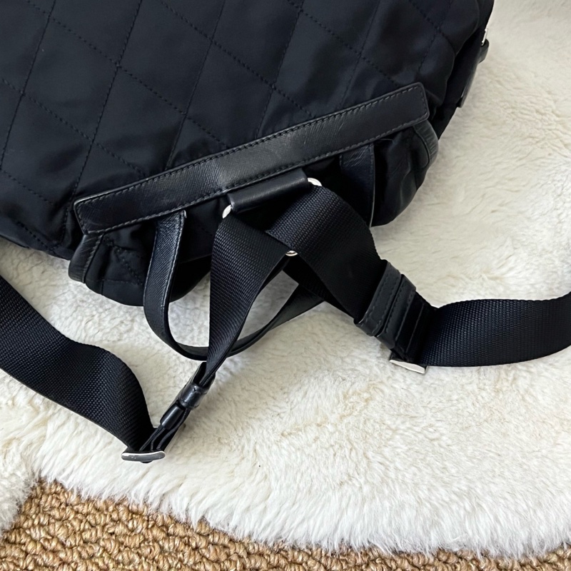 Prada 現代款黑銀雙肩包-6