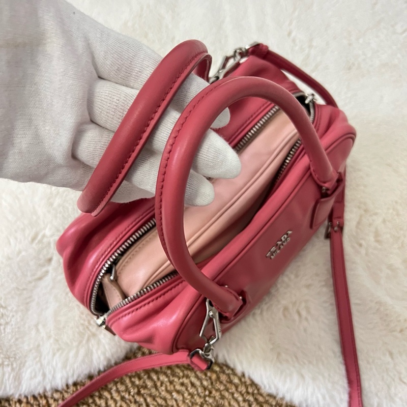 Prada Inside 22 夾心草莓-2