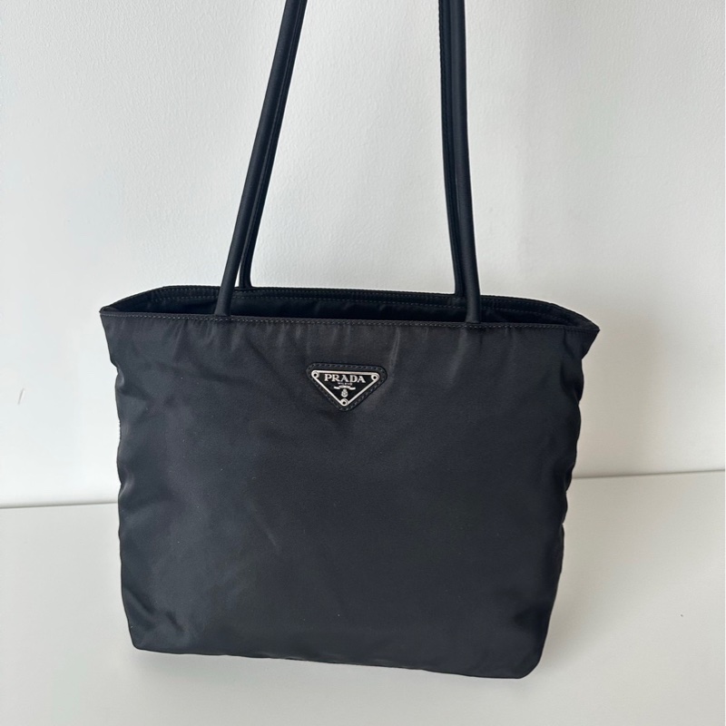 Prada黑銀Tote 25-0