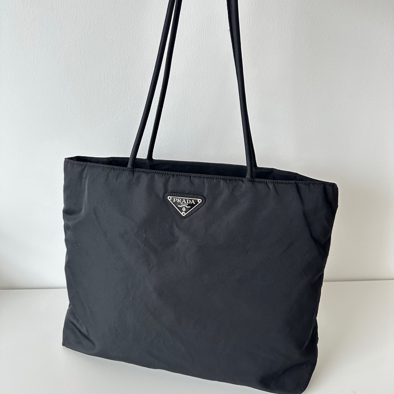 Prada黑銀Tote 35-0