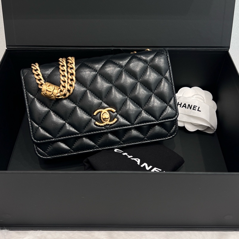 Chanel 24B 金柱 WOC-0