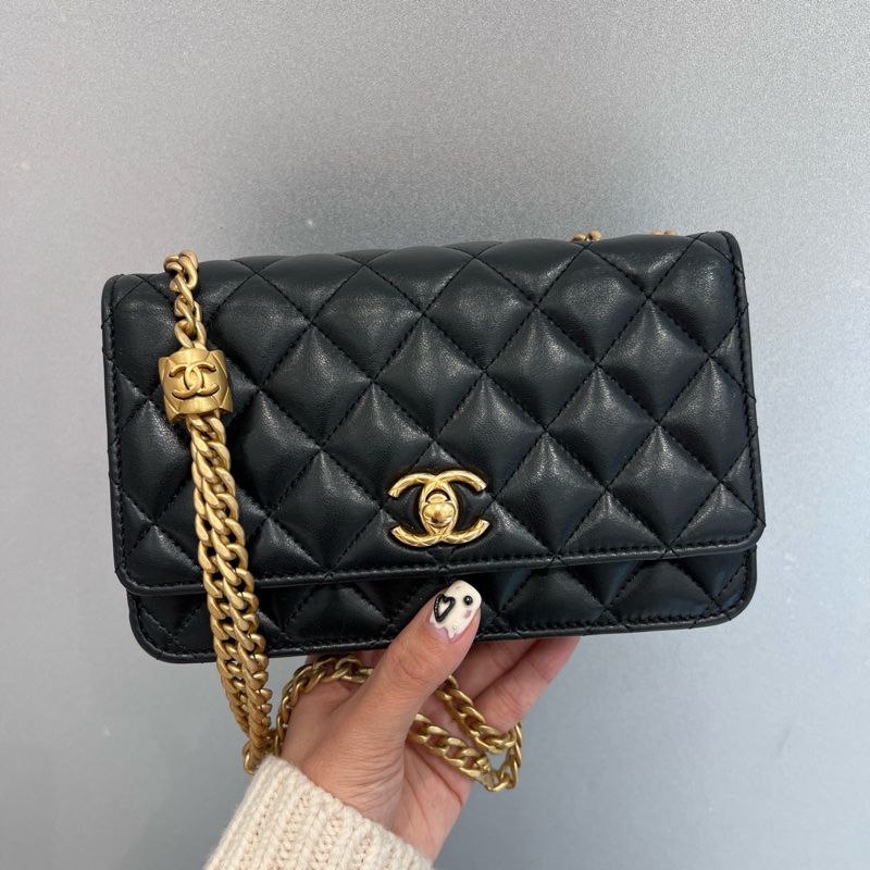 Chanel 24B 金柱 WOC-1