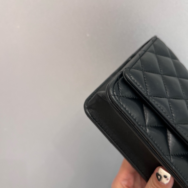 Chanel 24B 金柱 WOC-5