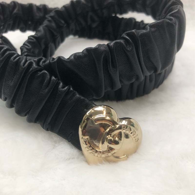 CHANEL CC 皮革心形黑色腰帶 XB971-7