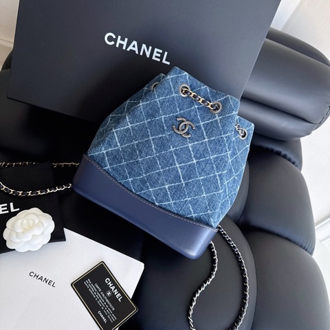 Chanel牛仔流浪雙肩包