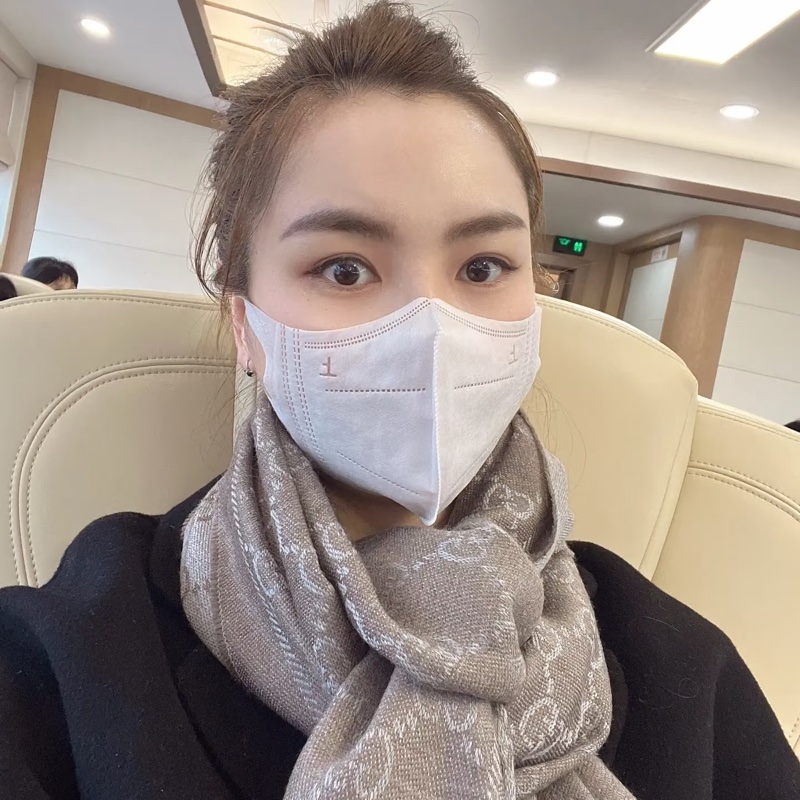 gucci 雙面 logo 羊絨 燕麥色 圍巾 披肩-5