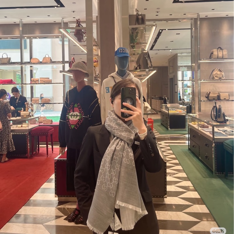 gucci 雙面 logo 羊絨 燕麥色 圍巾 披肩-7