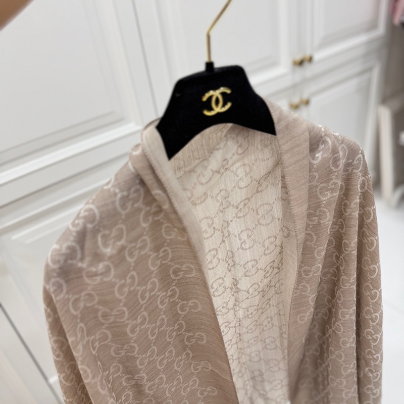 gucci 雙面 logo 羊絨 燕麥色 圍巾 披肩-14