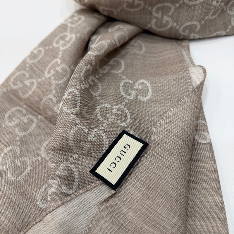 gucci 雙面 logo 羊絨 燕麥色 圍巾 披肩-16