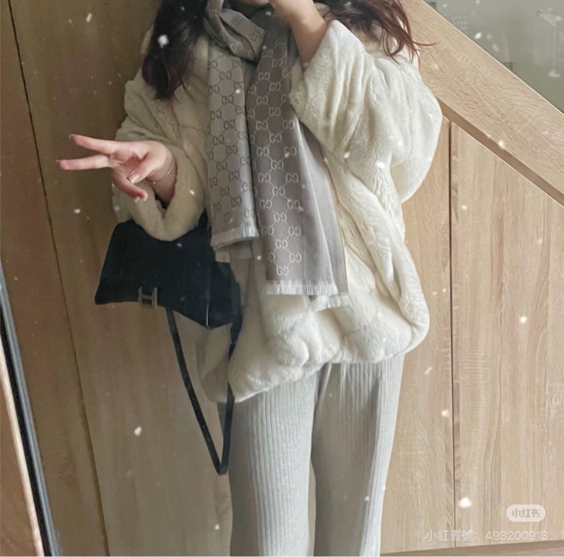 gucci 雙面 logo 羊絨 燕麥色 圍巾 披肩-19