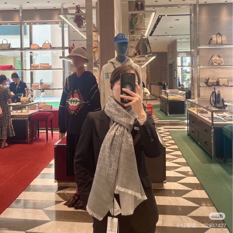 gucci 雙面 logo 羊絨 燕麥色 圍巾 披肩-20