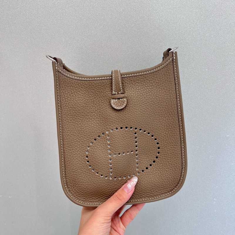 Hermès大象灰Evelyne Mini 19-0