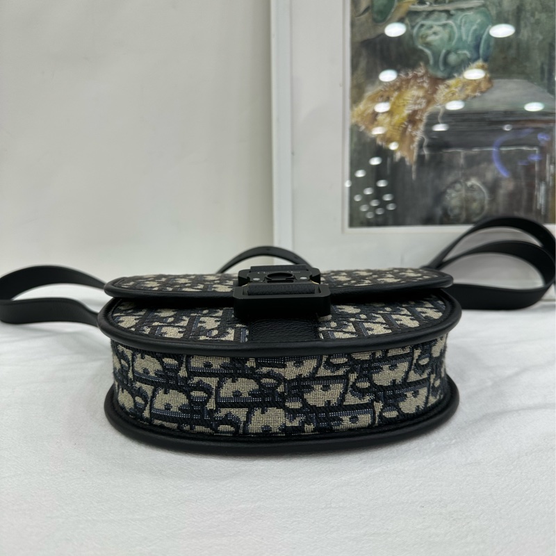 Dior/迪奧 gallop老花信差包 馬鞍包 郵差包 尺寸21*17*5 22年編碼,98-99新,內裡很乾淨-5