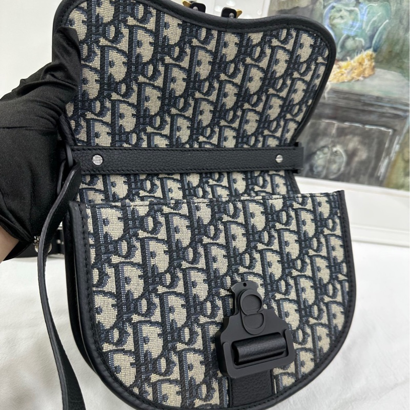 Dior/迪奧 gallop老花信差包 馬鞍包 郵差包 尺寸21*17*5 22年編碼,98-99新,內裡很乾淨-7