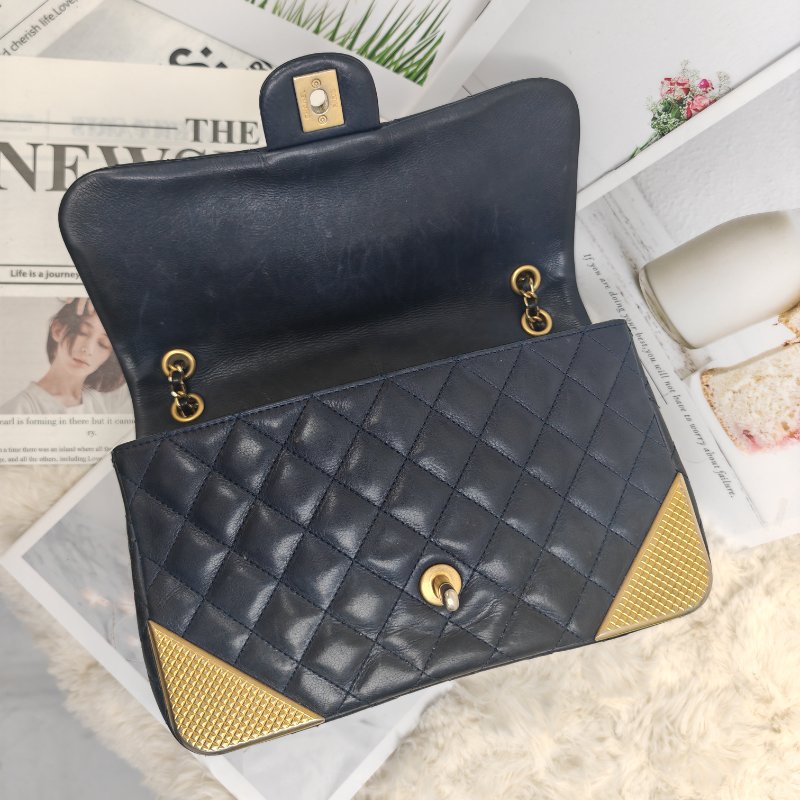 Chanel 17A宮廷系列CF 中號 海軍藍金扣-4